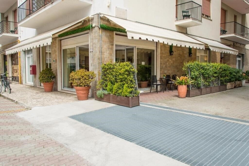 Отель Hotel Elisabetta (Sestri Levante) 3*
