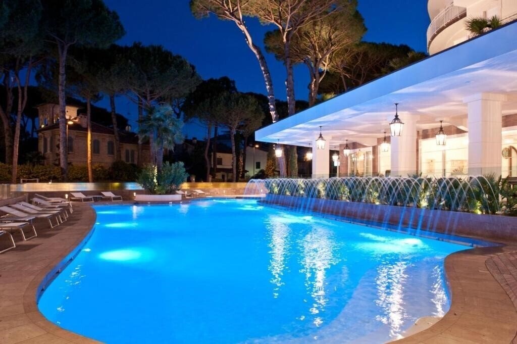 Готель Belvedere (Milano Marittima) 4*