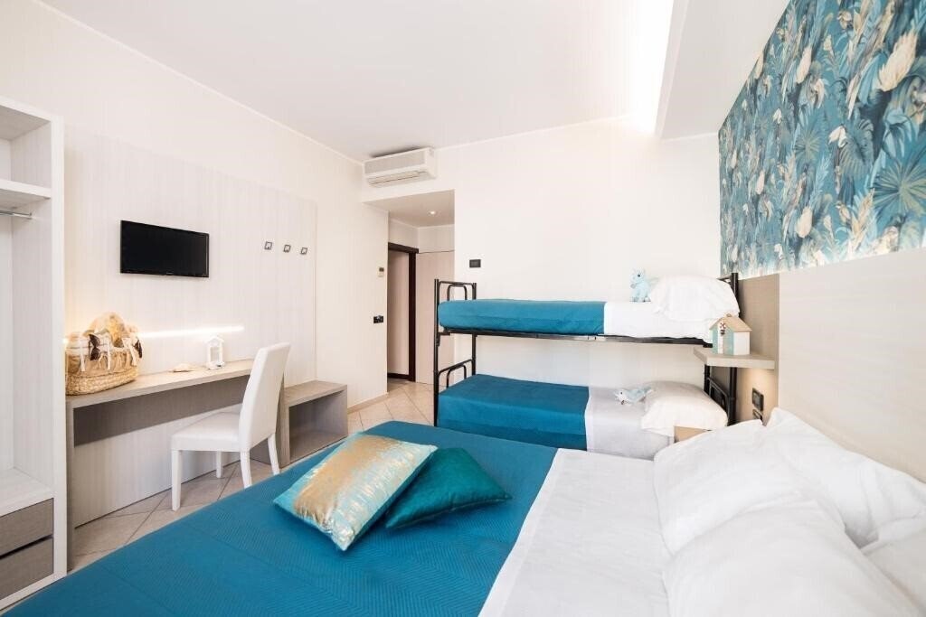 Фото Romea 3*