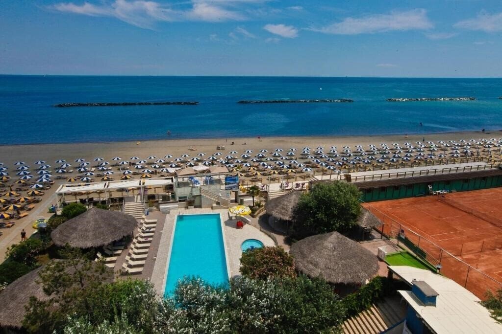 Фото Grand Hotel Club Azzurra 3*
