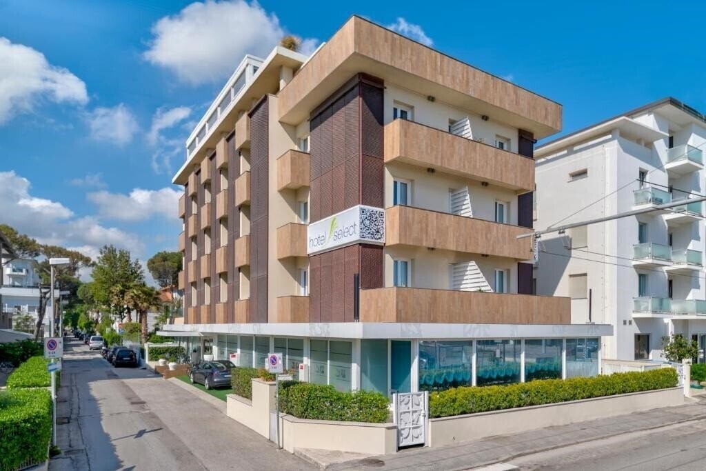 Готель Select Suites & SPA 4*