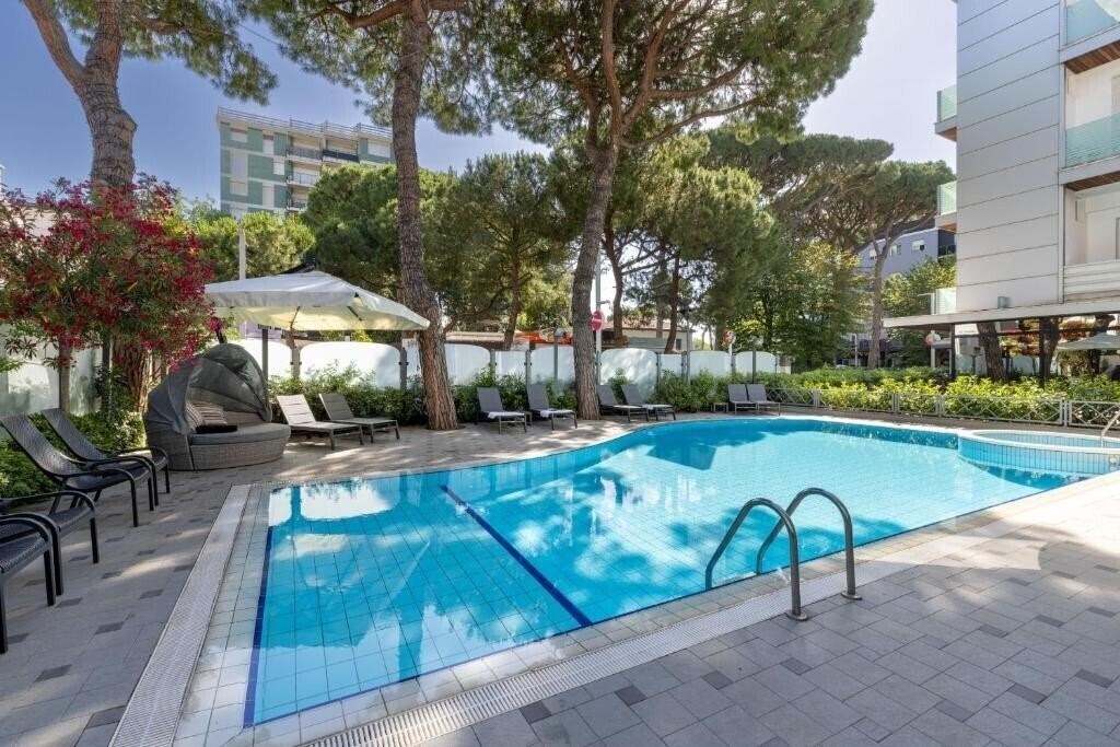 Готель Hotel Adriatica 3*