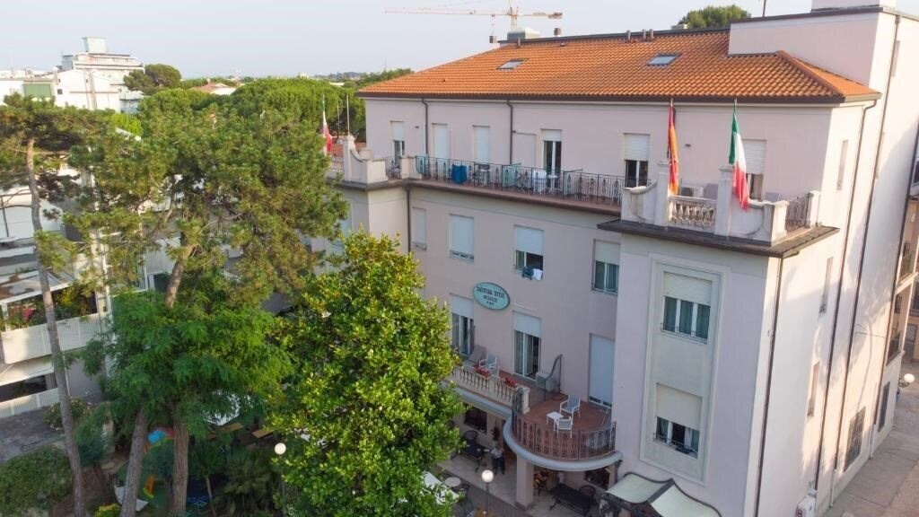 Отель Palace Domus Mea Hotel 3*