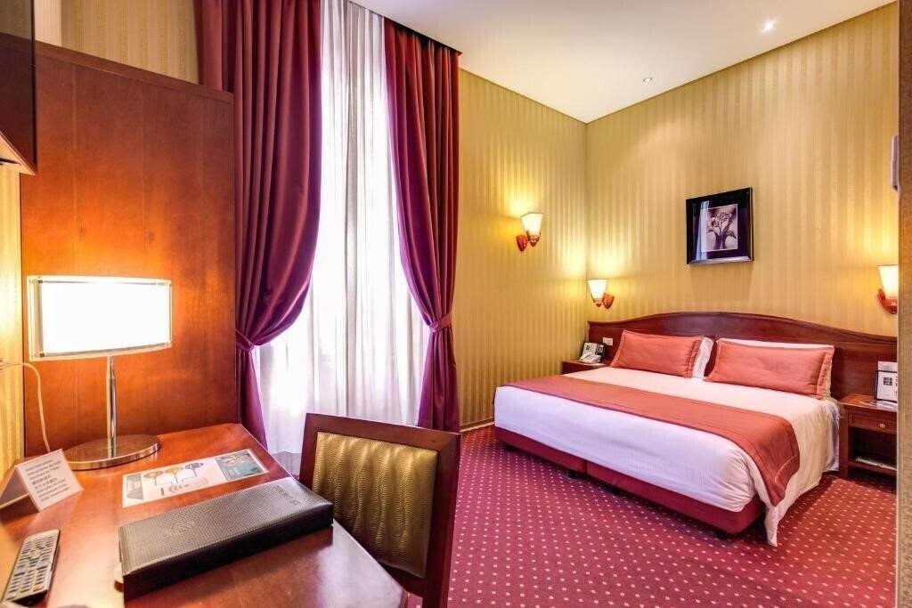 Отель Augusta Lucilla Palace 4*