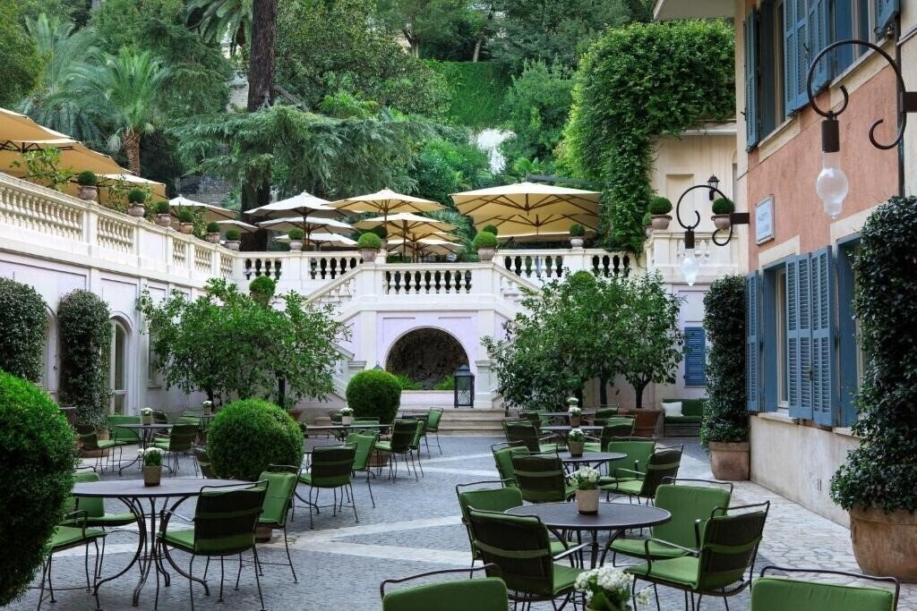 Готель Rocco Forte Hotel de Russie 5*