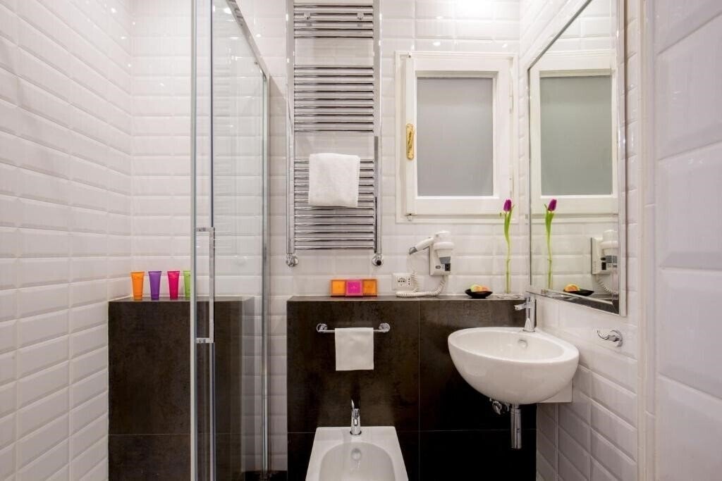Картинка The Inn At The Spanish Steps Hotel 4*