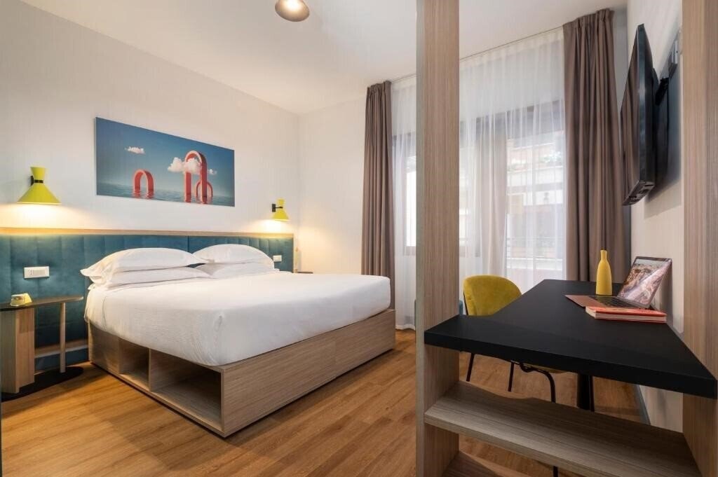 Готель Smart 4*