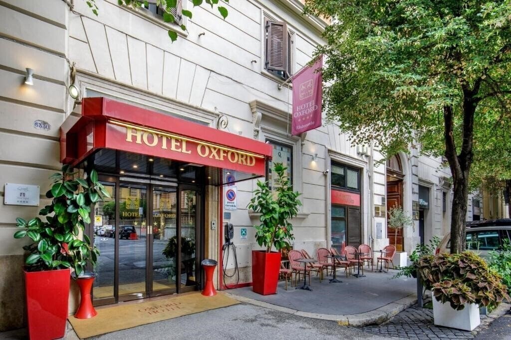 Готель Oxford Hotel 4*