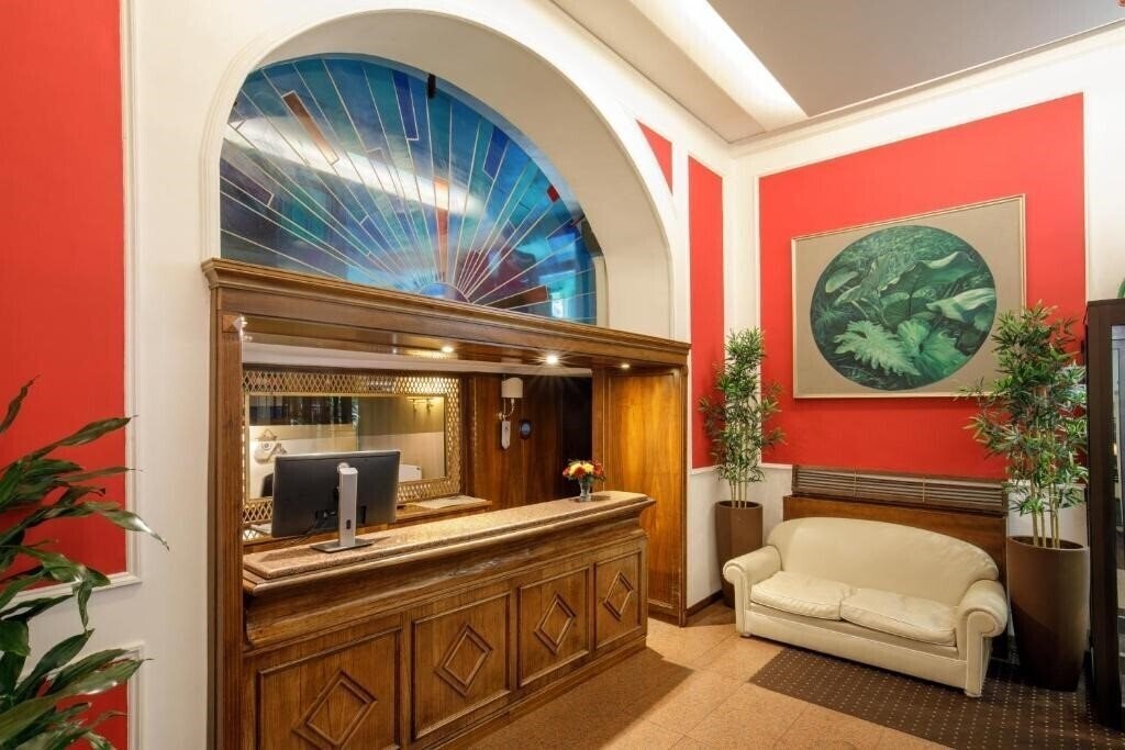 Фото Oxford Hotel 4*