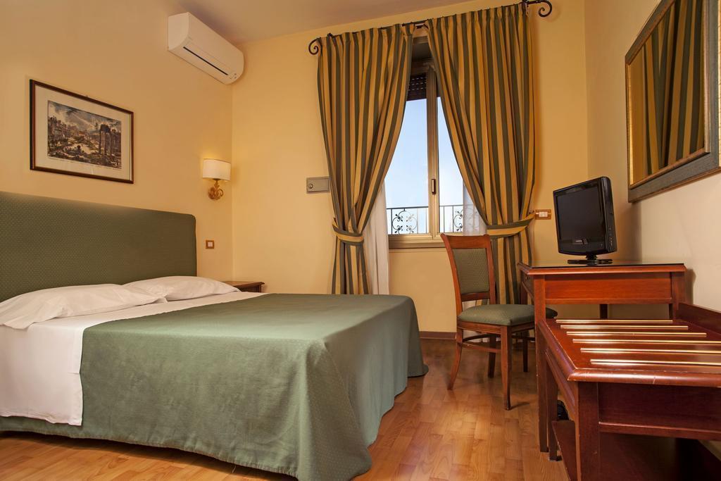 Фото Colosseum 3*