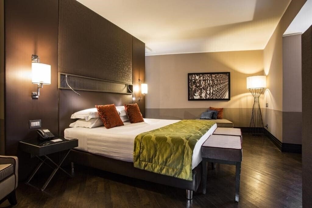 Готель Rome Times 4*