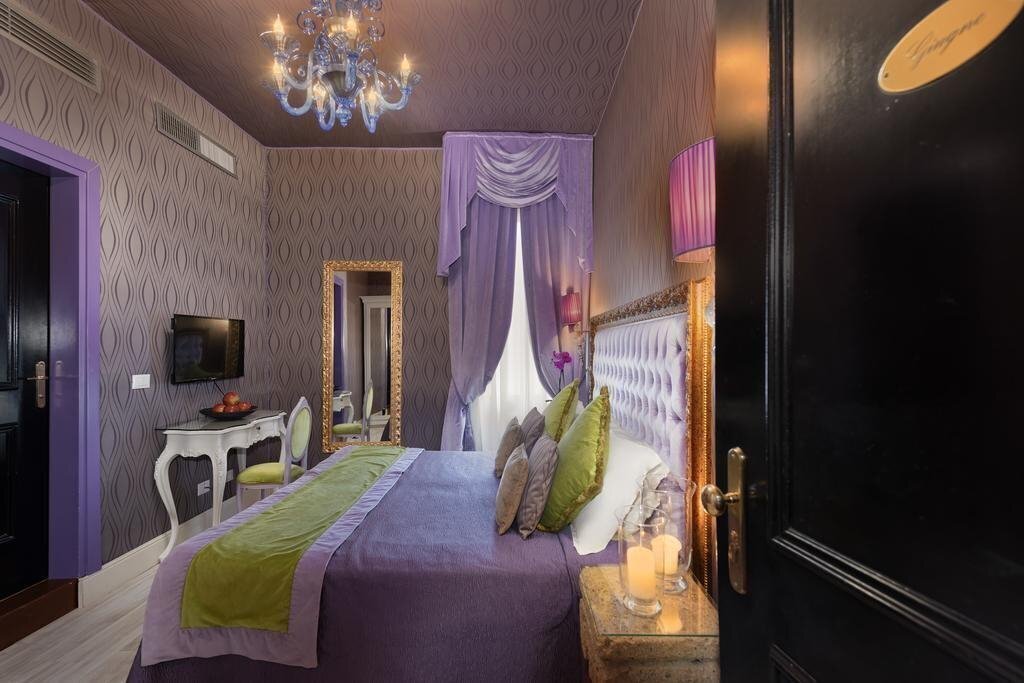 Фото J.K. Place 4*