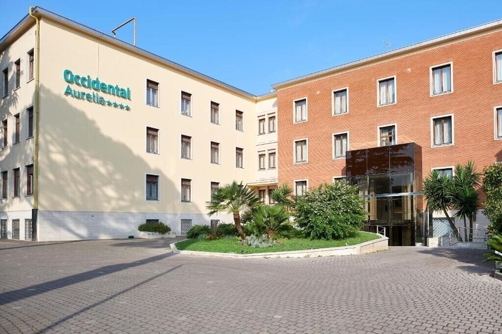 Отель Occidental Aurelia 4*