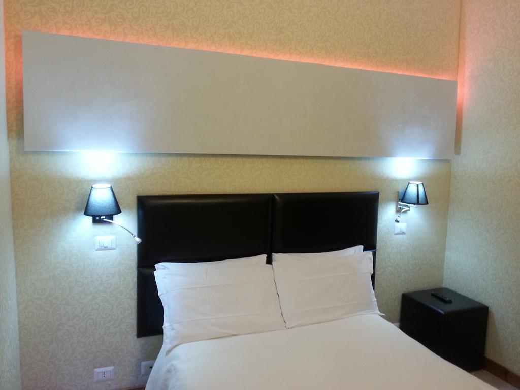 Готель Santa Prassede 2*