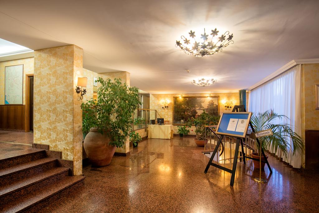 Готель Park Hotel Blanc Et Noir 3*