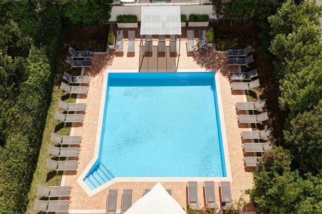 Отель Hotel Roma Tor Vergata 4*