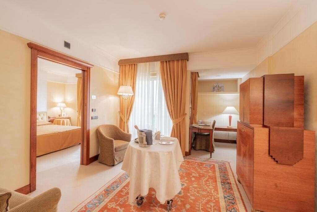 Отель Pineta Palace 4*
