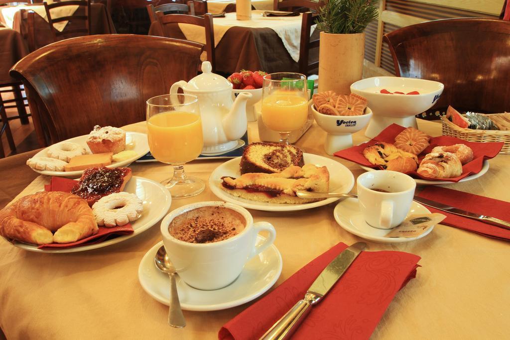 Зображення Colony 3*