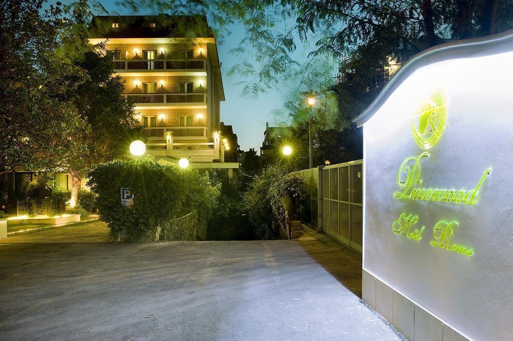 Готель Pinewood Hotel Rome 4*