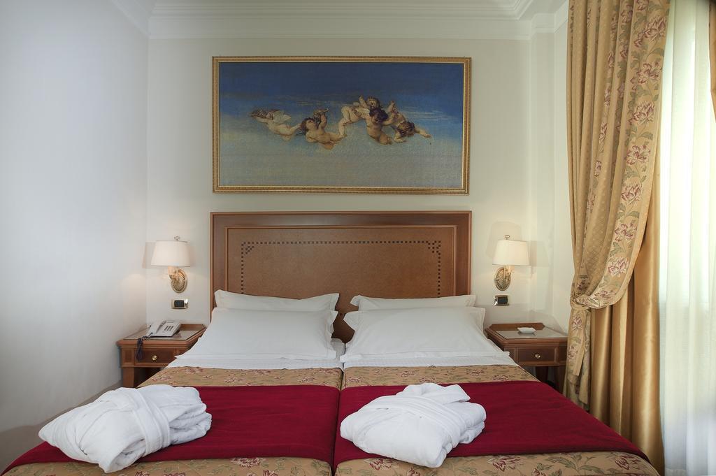 Фотографія Pinewood Hotel Rome 4*