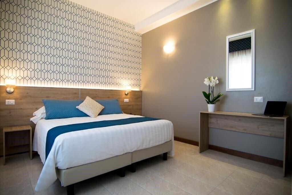 Отель Hotel Pacific 3*