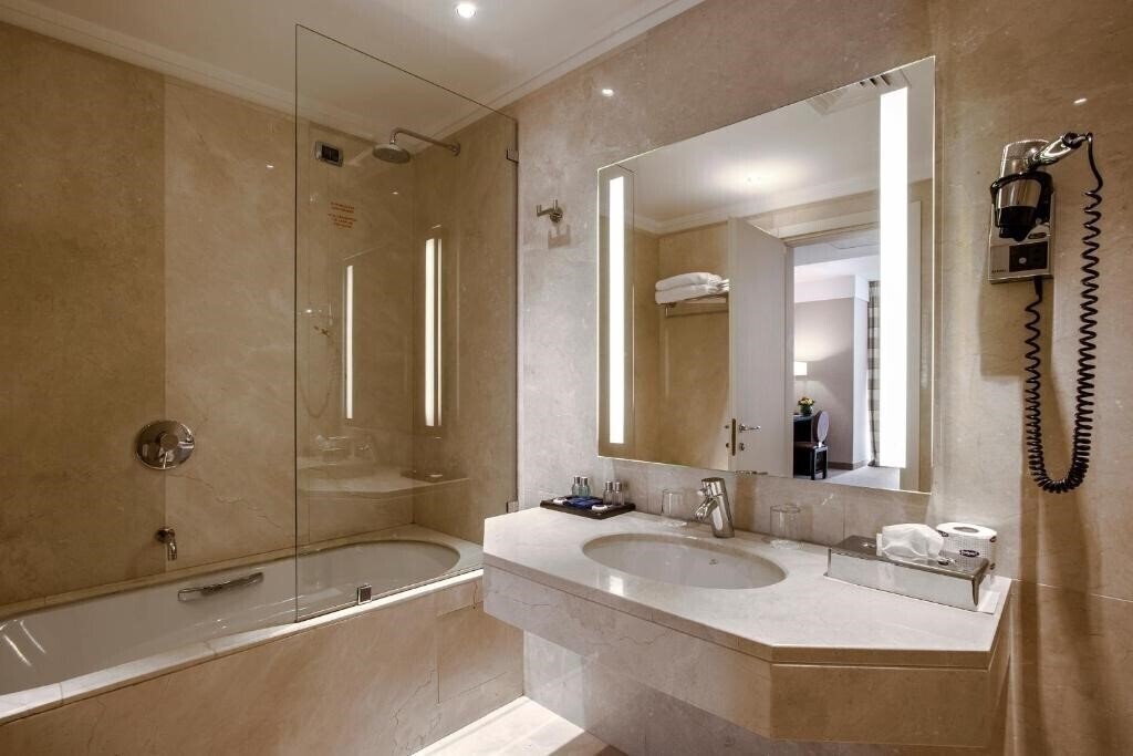 Фотографія Ergife Palace Hotel 4*