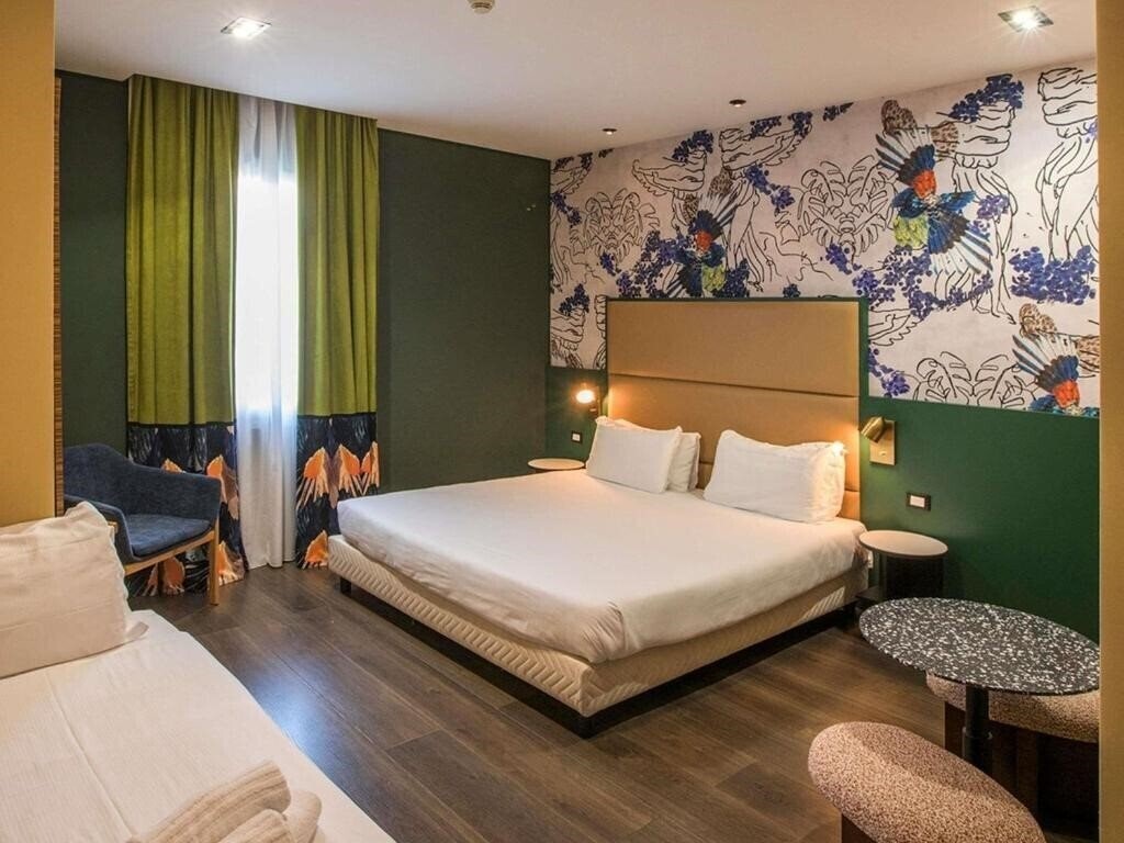 Отель Mercure Roma Centro Saint John 4*