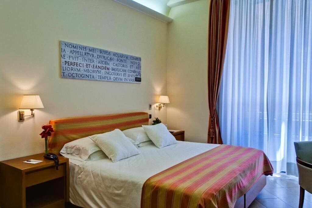 Изображение Crosti Hotel 3*