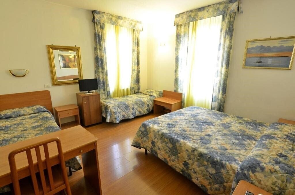 Фото Tirreno 3*