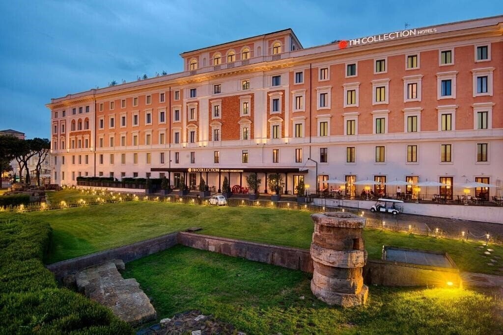 Готель NH Collection Palazzo Cinquecento 5*