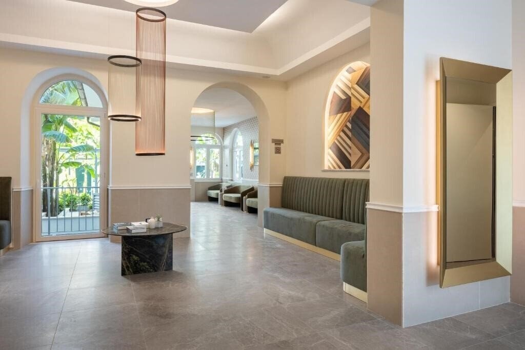 Готель Astoria Garden 3*