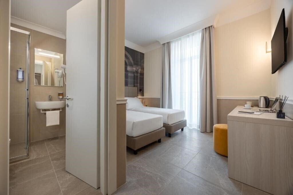Фотографія Astoria Garden 3*