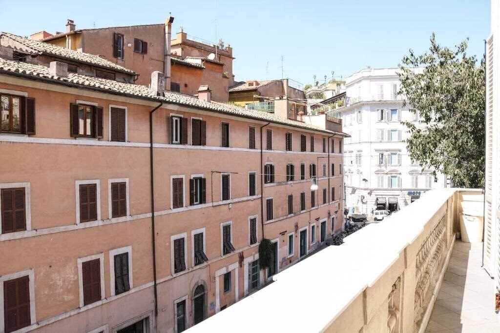 Отель Rome Kings Suite 3*