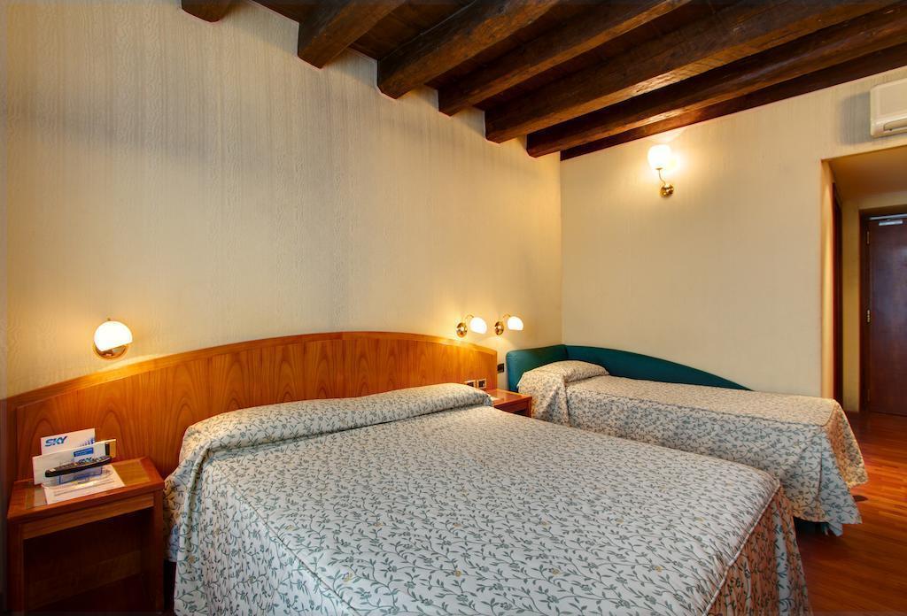 Фотография Corot 3*