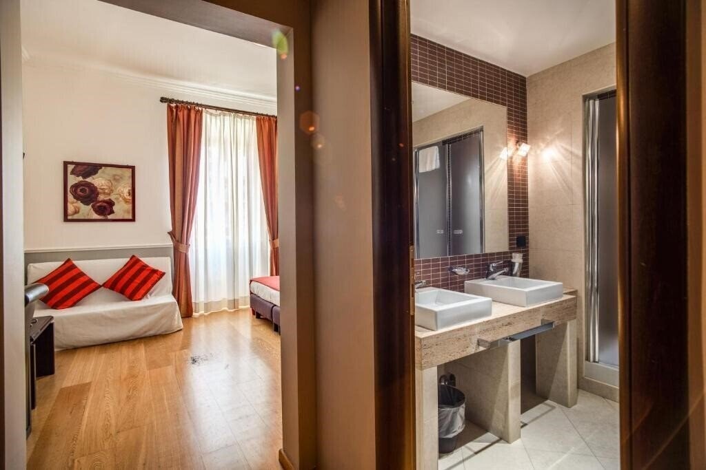Фотография Everest Inn 2*