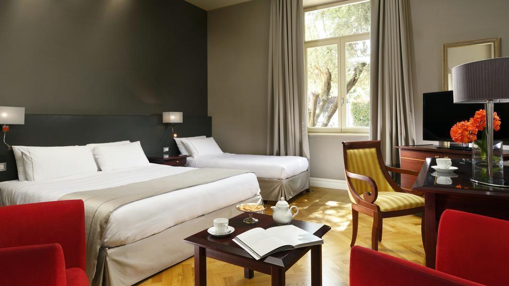 Готель Principe Torlonia 4*