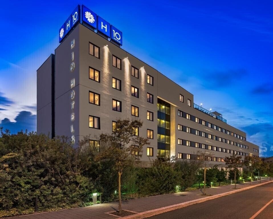 Фото H10 Roma Citta 4*