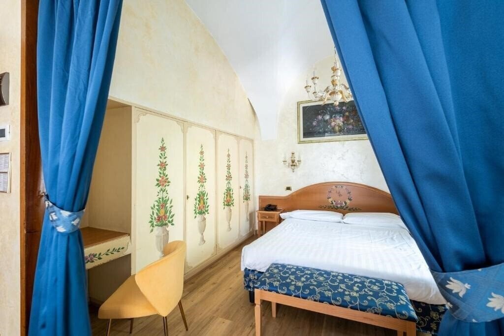 Фото Santa Prisca 2*
