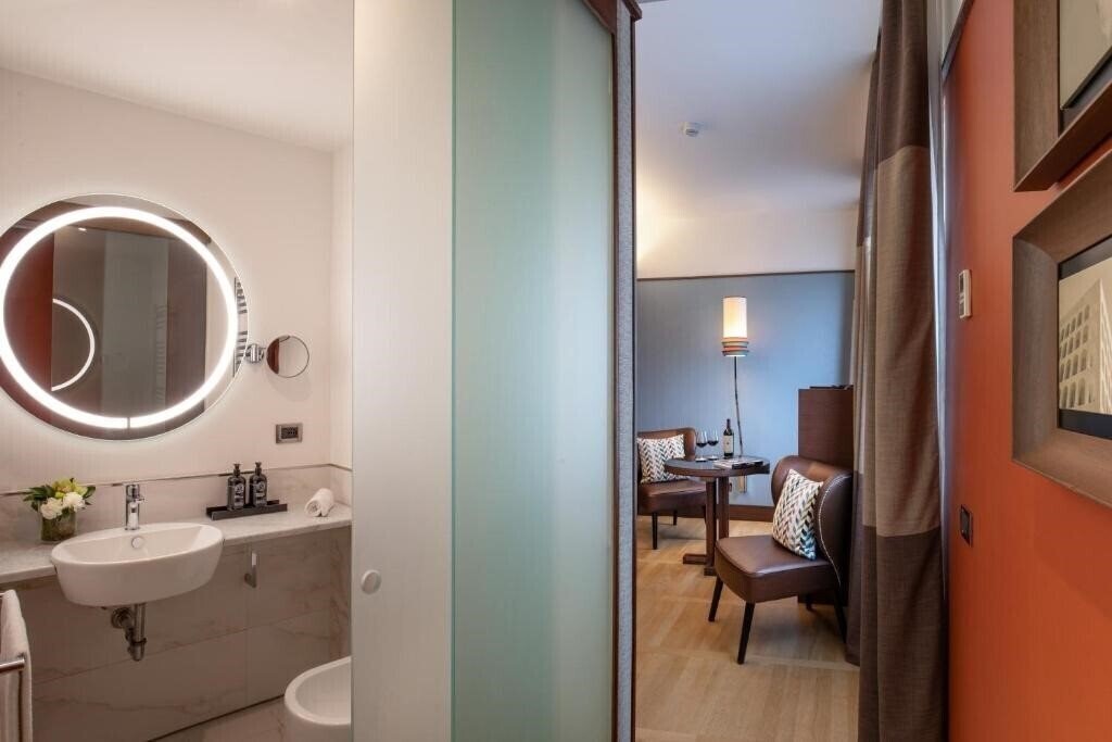 Изображение The Independent Hotel 4*