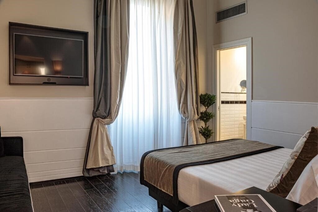 Изображение The Independent Suites 4*