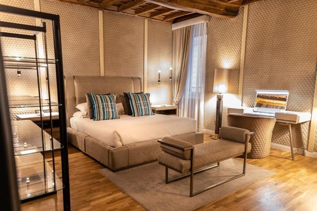 Фотографія Spagna Royal Suite 4*