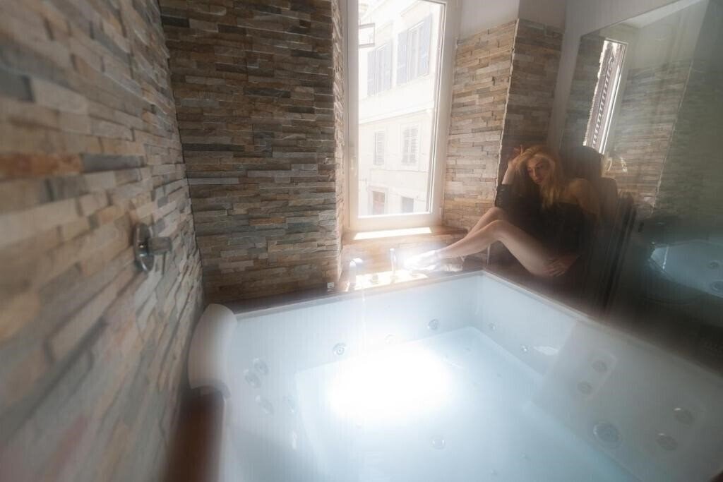 Готель Irooms Spanish Steps 4*