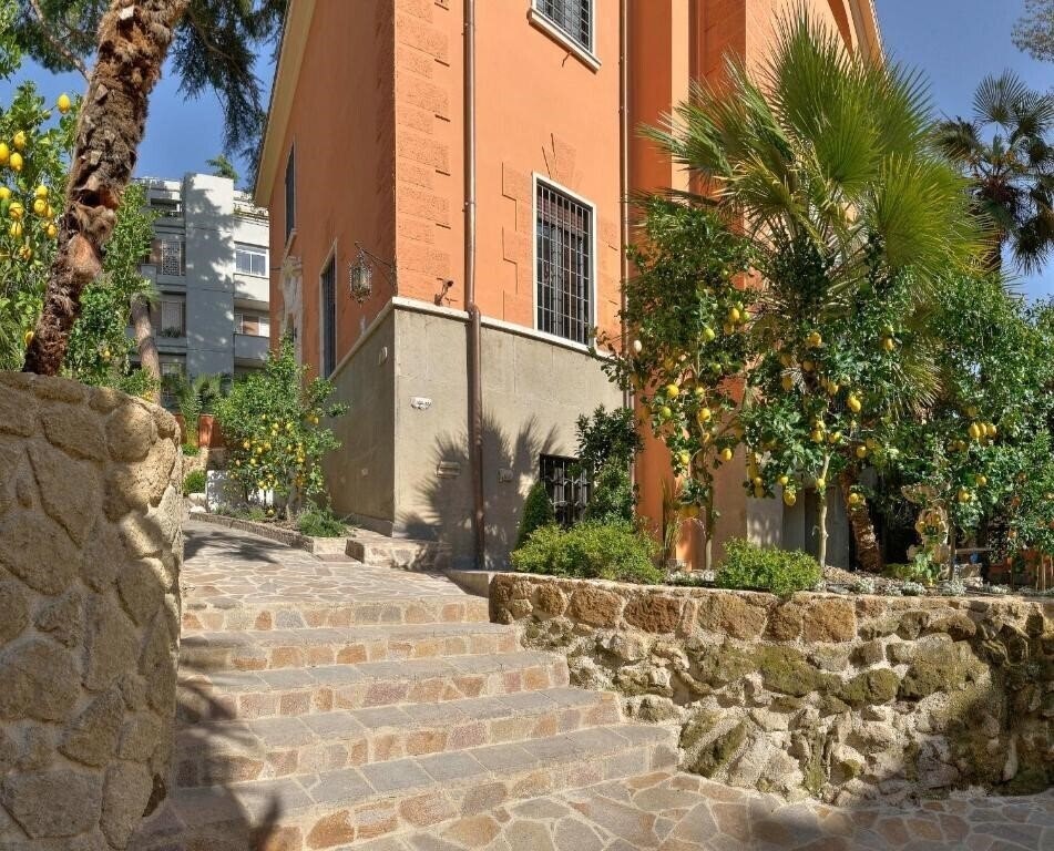 Отель Antica Dimora Contessa Arrivabene 3*