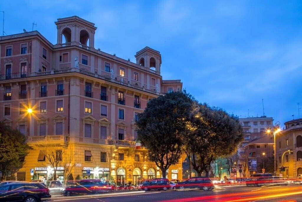Отель Best Western Hotel Astrid 3*
