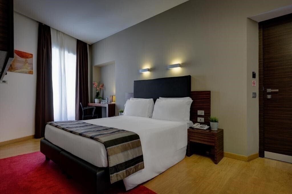 Отель Trevi Collection Hotel 4*