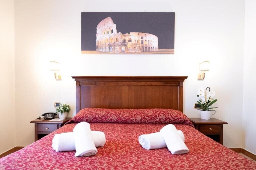 Готель Hotel Romantica 3*