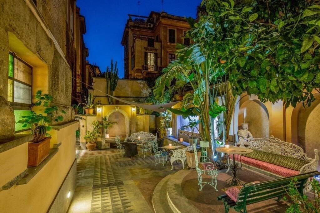 Отель Emona Aquaeductus 3*