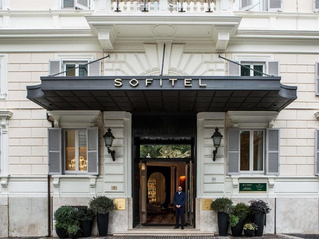 Отель Sofitel Roma Villa Borghese 5*