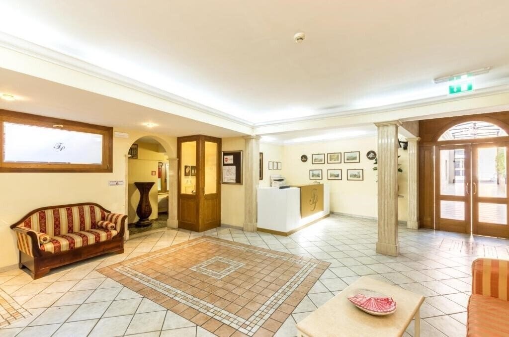 Готель Tempio Di Pallade 3*