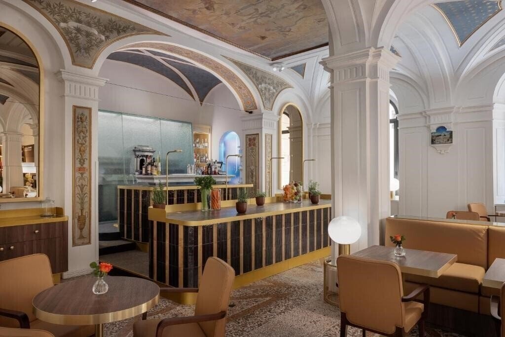 Отель Maison Roma Piazza di Spagna UNA Esperienze 4*